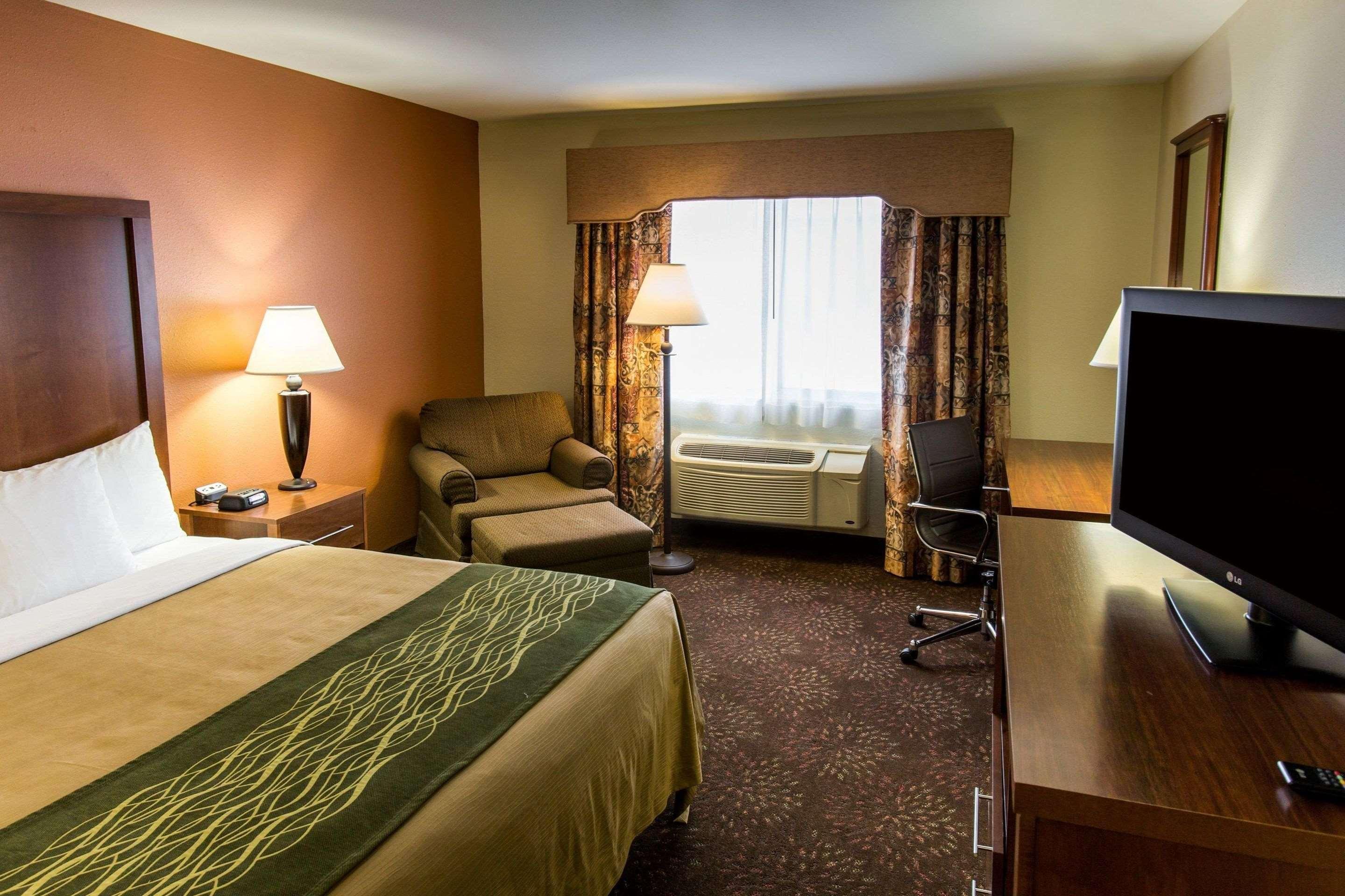 Comfort Inn Okemos - East Lansing Exterior photo