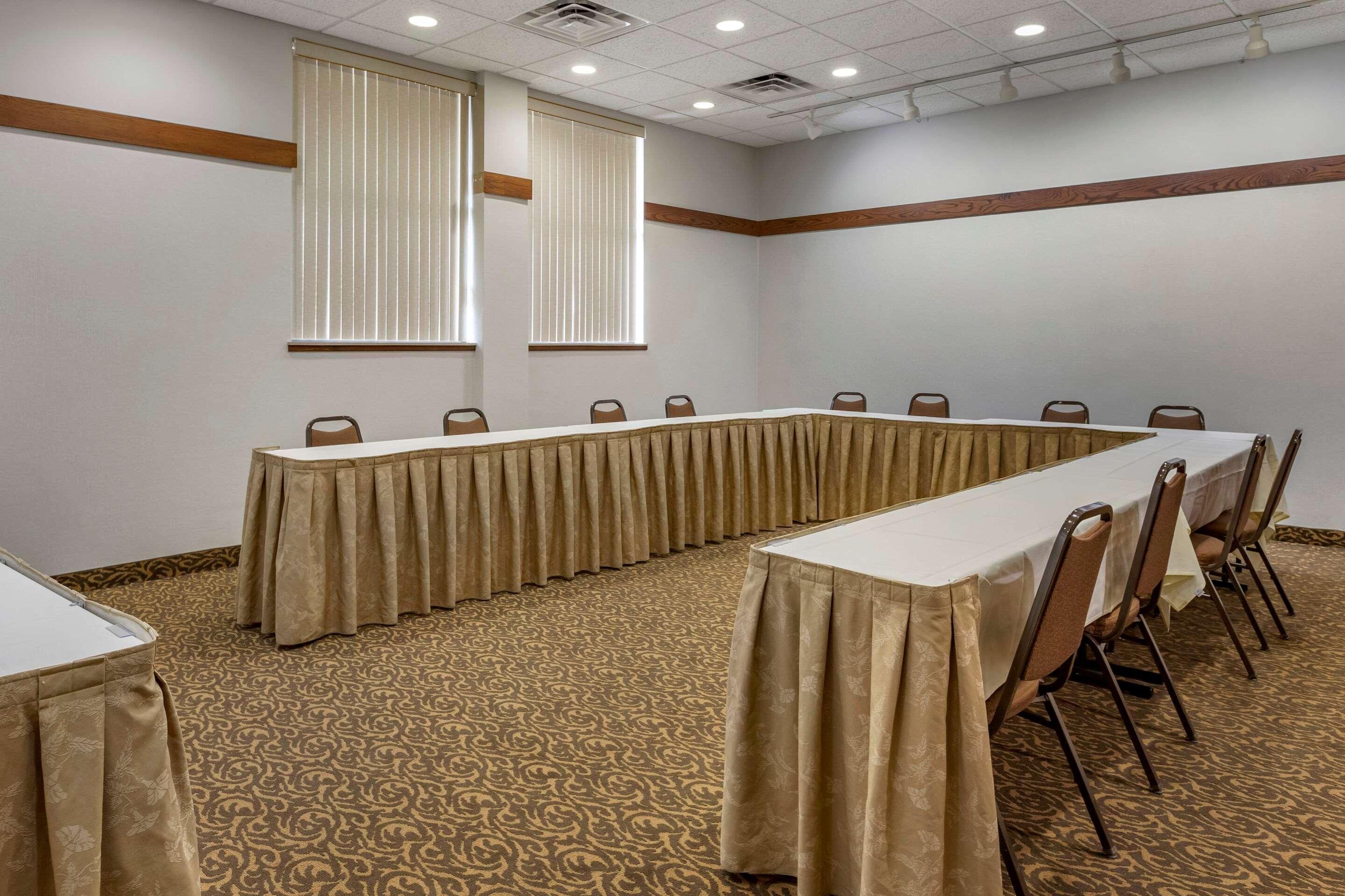 Comfort Inn Okemos - East Lansing Exterior photo