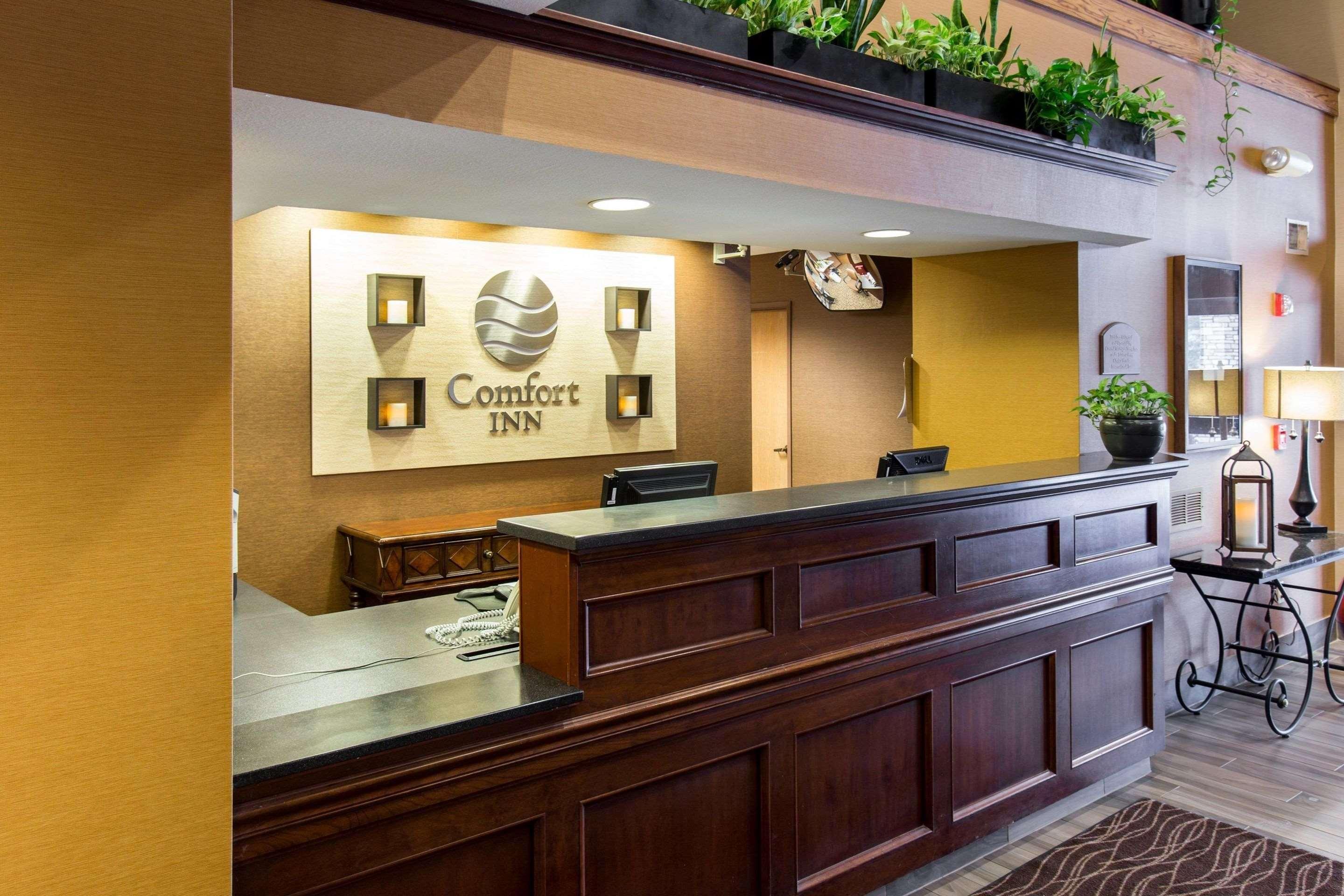Comfort Inn Okemos - East Lansing Exterior photo