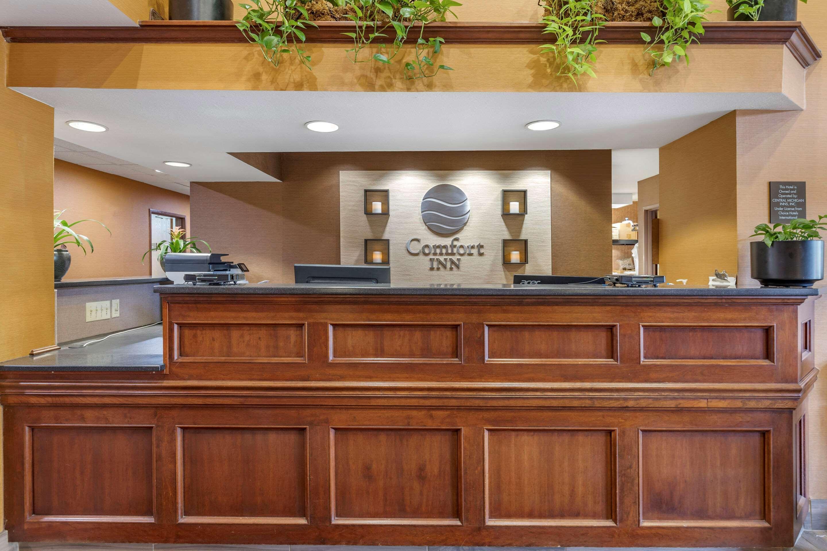 Comfort Inn Okemos - East Lansing Exterior photo